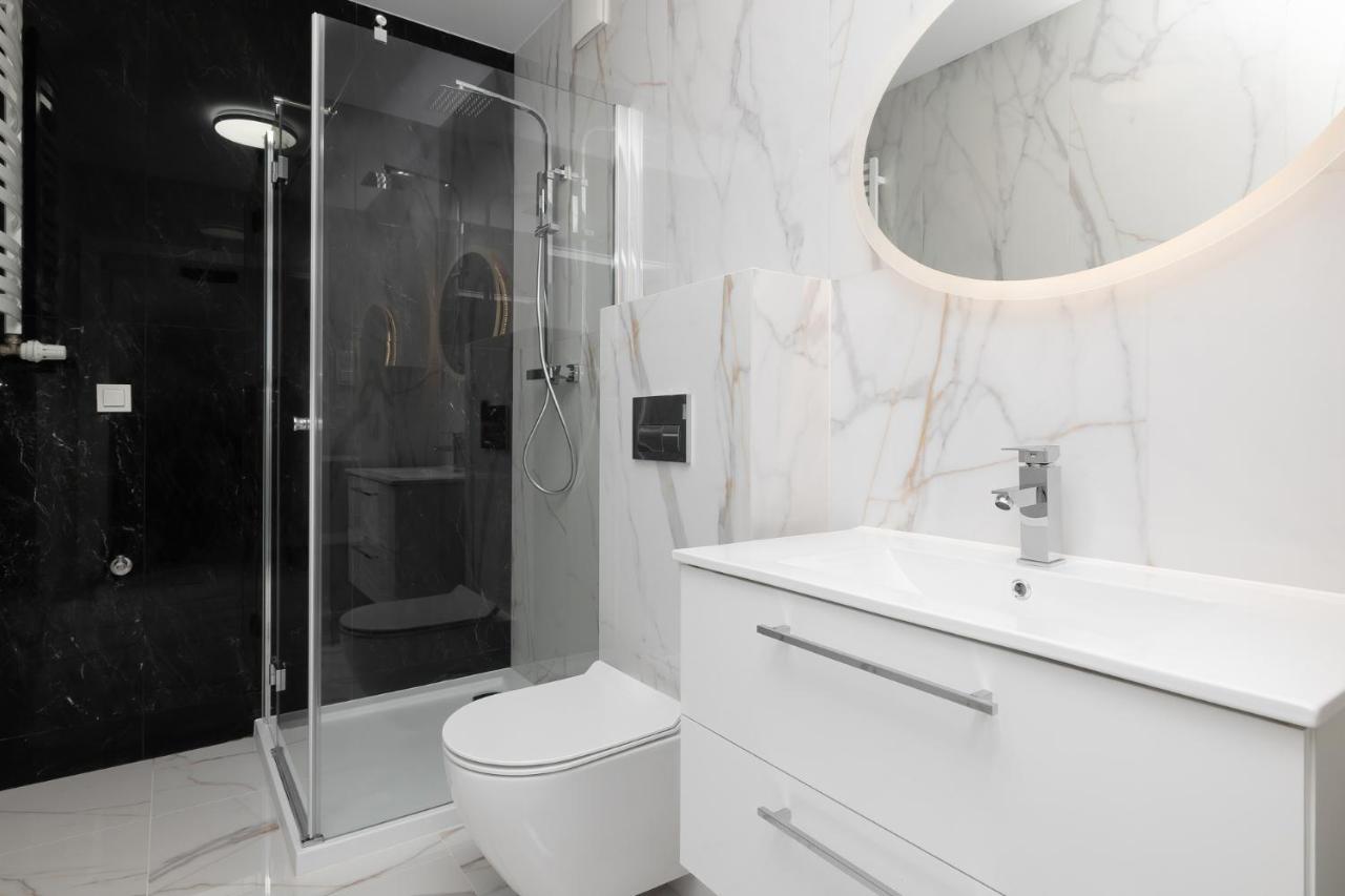 Diamond Apartment *